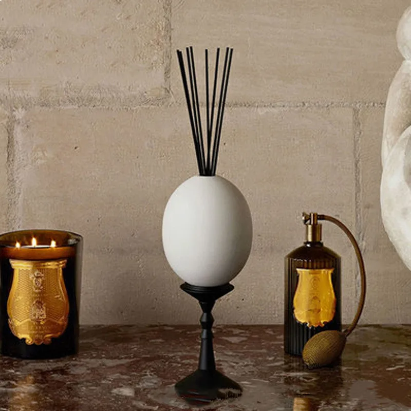 Eenvoudig wit keramiek eiersch - In Home Fragrance Products recensie en prijs